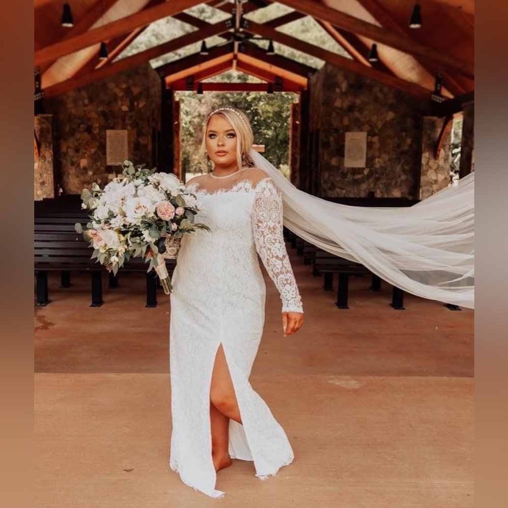 Small longsleeve lace white wedding dress mock neck